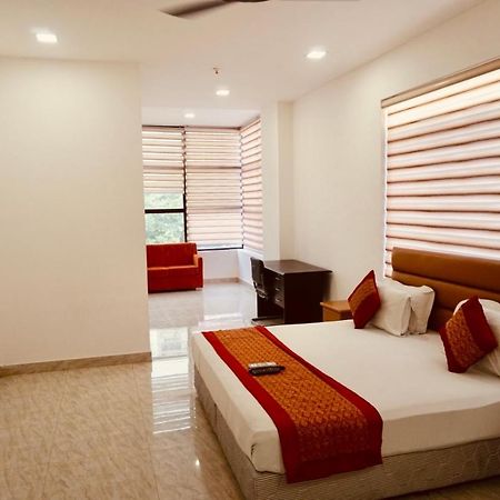 Amora Rooms Dwarka New Delhi Exterior photo