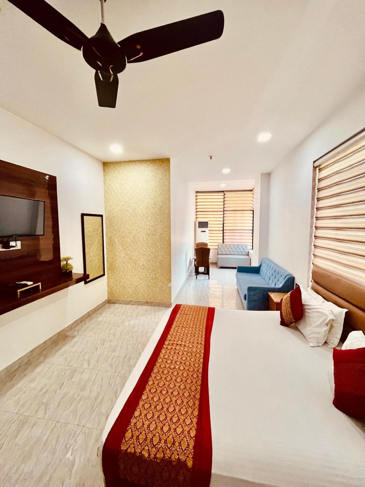 Amora Rooms Dwarka New Delhi Exterior photo